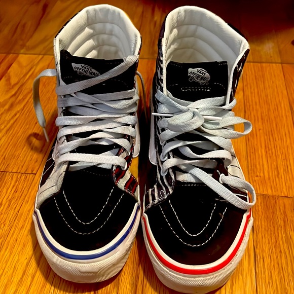 Vans Shoes - VANS 7.5 men 9.0 women